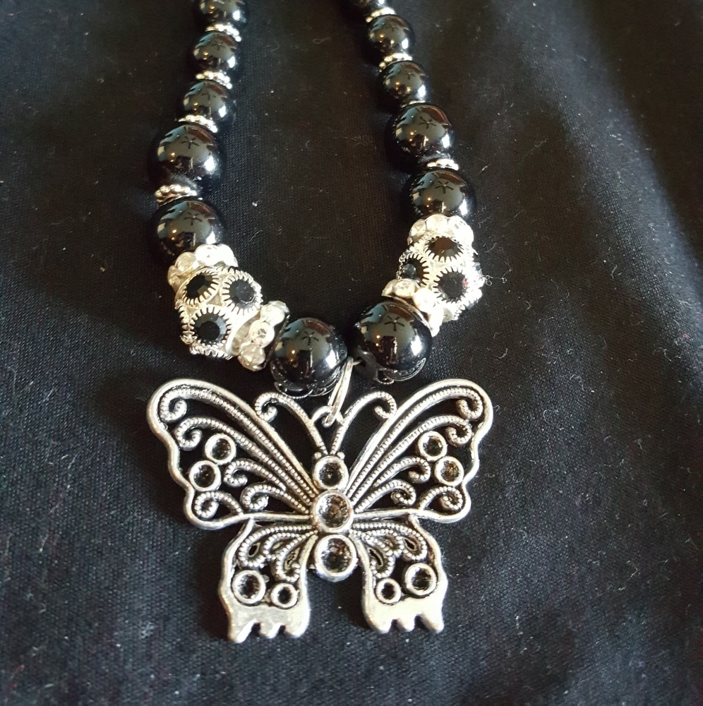Butterfly necklace 🖤 - Picture 1 of 11
